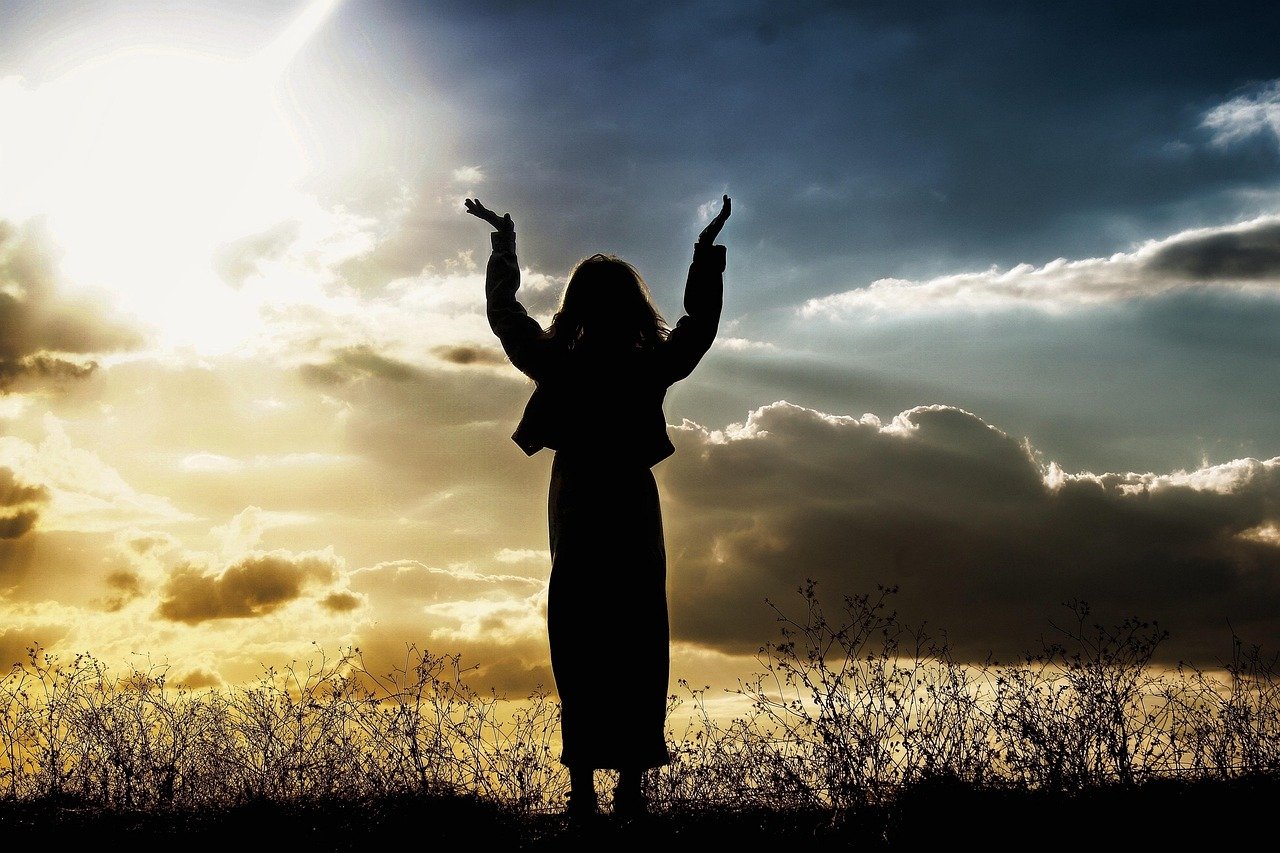 woman, praying, believing, god, person, sunset, praise, sky, silhouette, worship, religion, peace, sun, pray, hope, joy, raised, spiritual, nature, christianity, summer, celebration, heaven