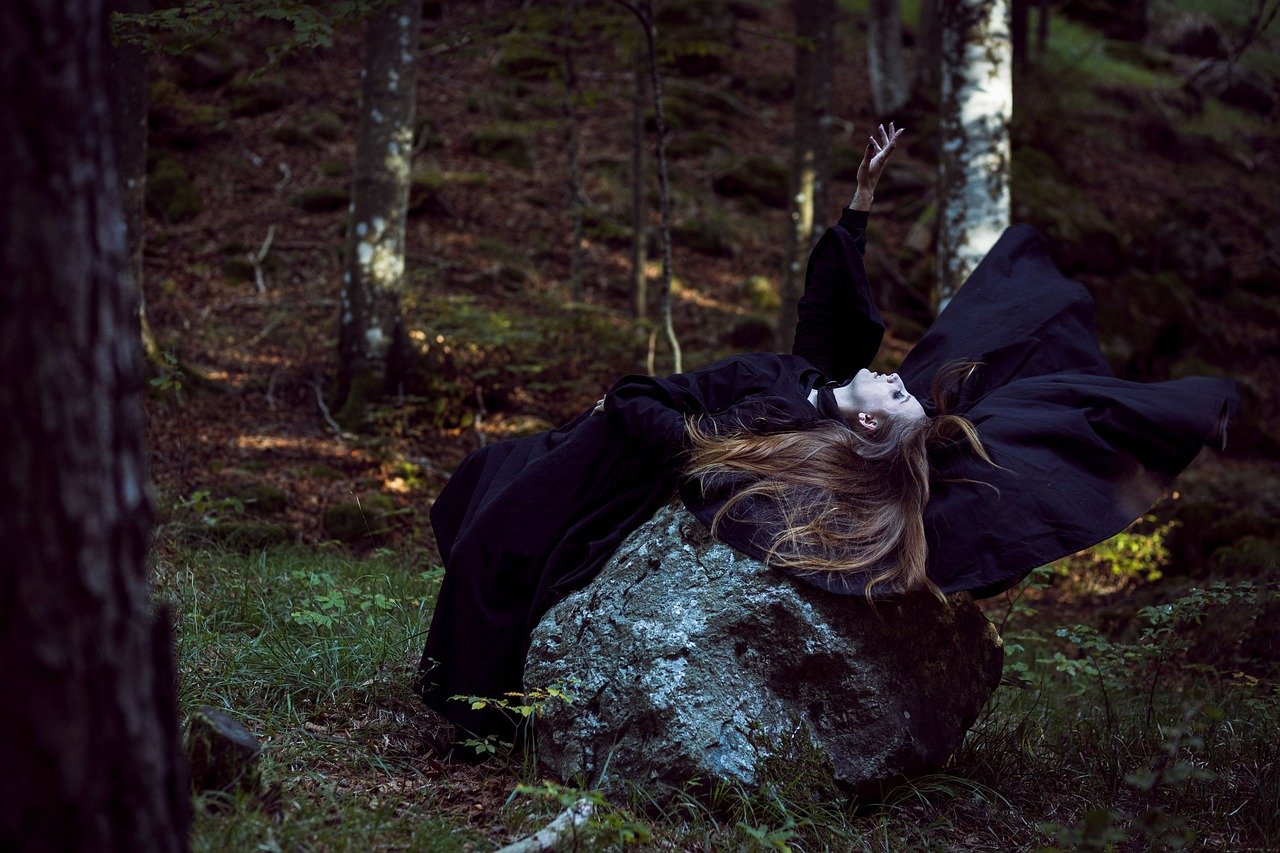 witch, gothic, forest, horror, goth, dark, darkness, sinister, nature, evil, ghost, fear, halloween, mystic